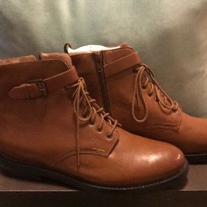 NWOT LEATHER Seychelles COMBAT booties.